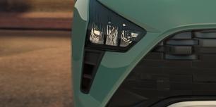 <h4>Headlamps </h4>

<p>The distinctively designed projector headlamps perfectly complement the bold front styling.</p>
